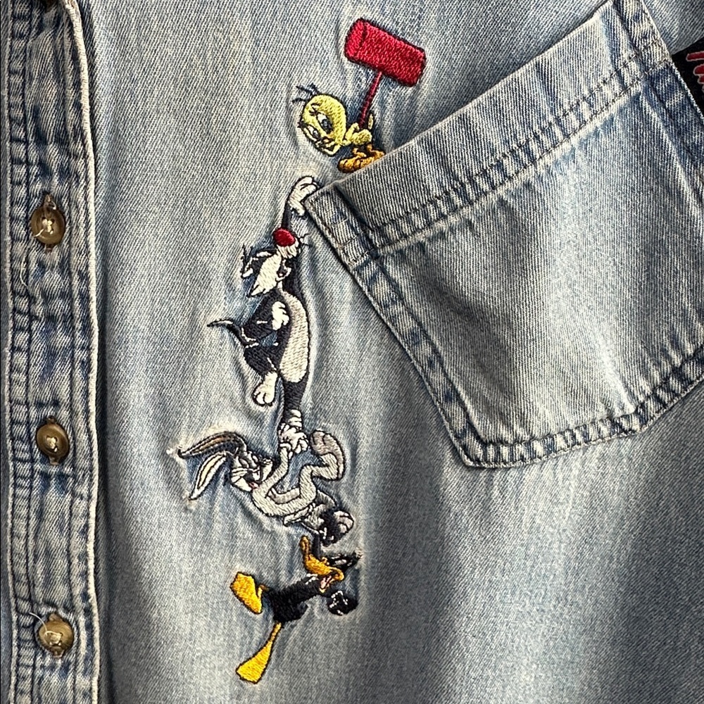 Warner Bros. Looney Tunes Women's Vintage Denim Jean Vest
26W/28W NC0307 - Picture 8 of 8